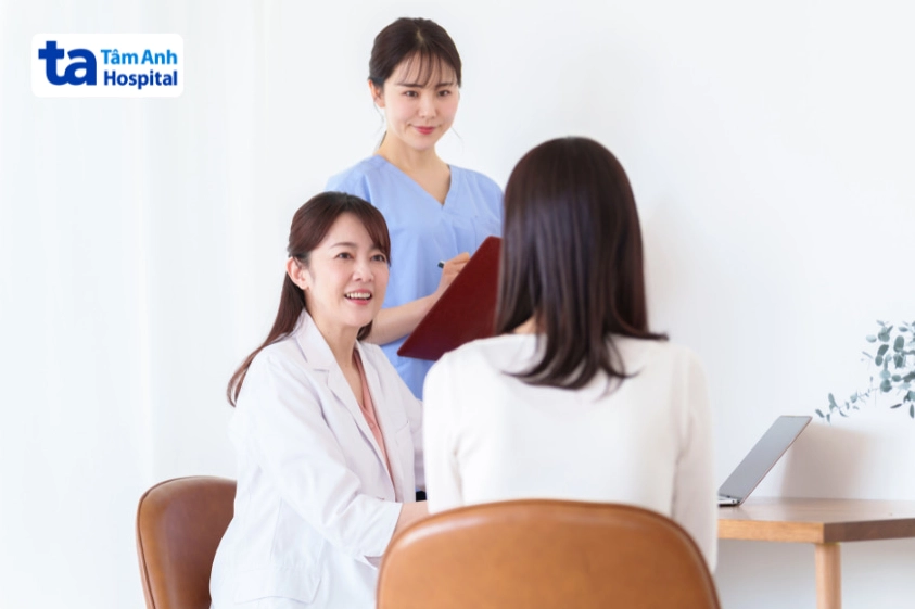 Một số lưu ý trong chế độ chăm sóc và phục hồi sau gãy chân