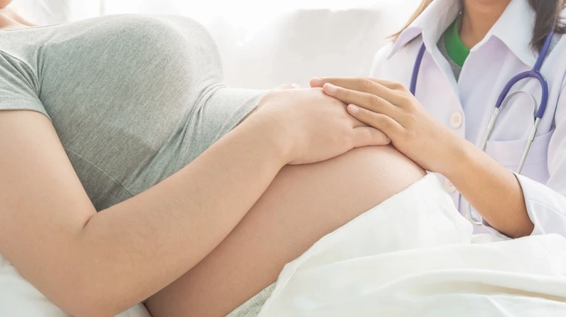Nên tham khảo ý kiến bác sĩ trước khi quyết định bổ sung yến sào khi mang thai
