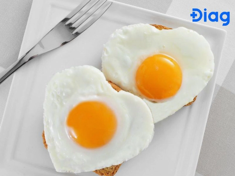 Người bệnh tiểu đường nên ăn trứng.