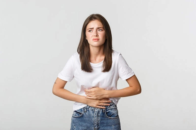 Người bị đau bao tử ăn quá nhiều cao ngựa rất dễ bị đầy bụng