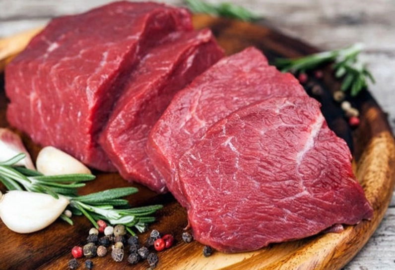Người bị u xơ tử cung không nên ăn thịt đỏ