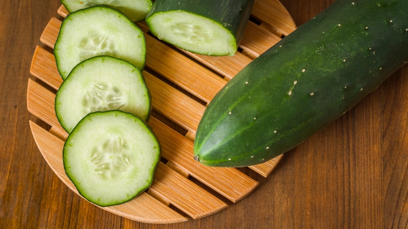 Người có hệ tiêu hóa nhạy cảm không nên ăn dưa chuột
