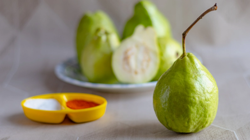 Người tiểu đường cần chú ý khi ăn ổi