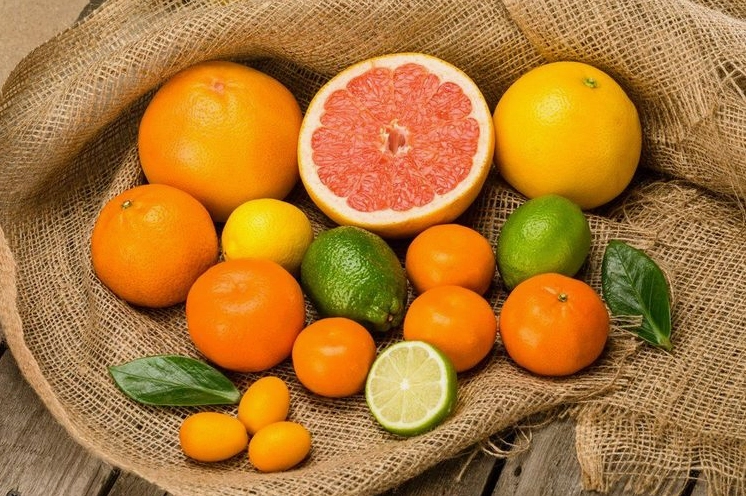 Những người bị đau họng không nên ăn những loại thực phẩm gây kích thích niêm mạc họng