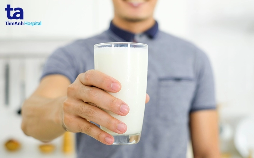 Sữa cung cấp các dưỡng chất tốt cho nam giới bị rối loạn cương dương