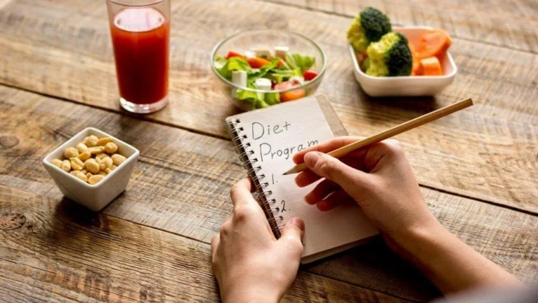 Thiếu máu nên ăn gì, kiêng gì? Chuyên gia giải đáp