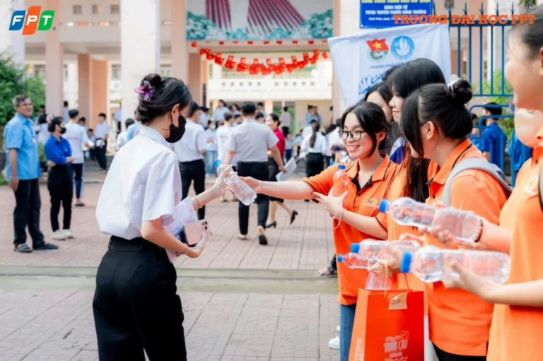 Trước Khi Đi Thi Nên Ăn Gì Cho May Mắn 2026? Bí Quyết Bứt Phá